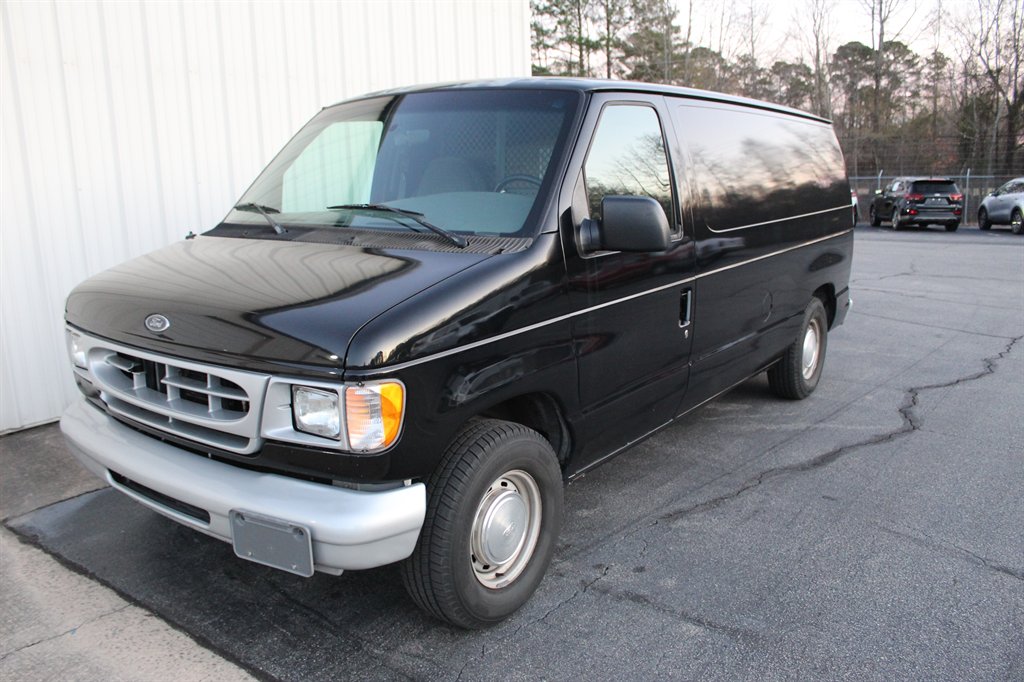 2000 Ford Econoline Van's photo
