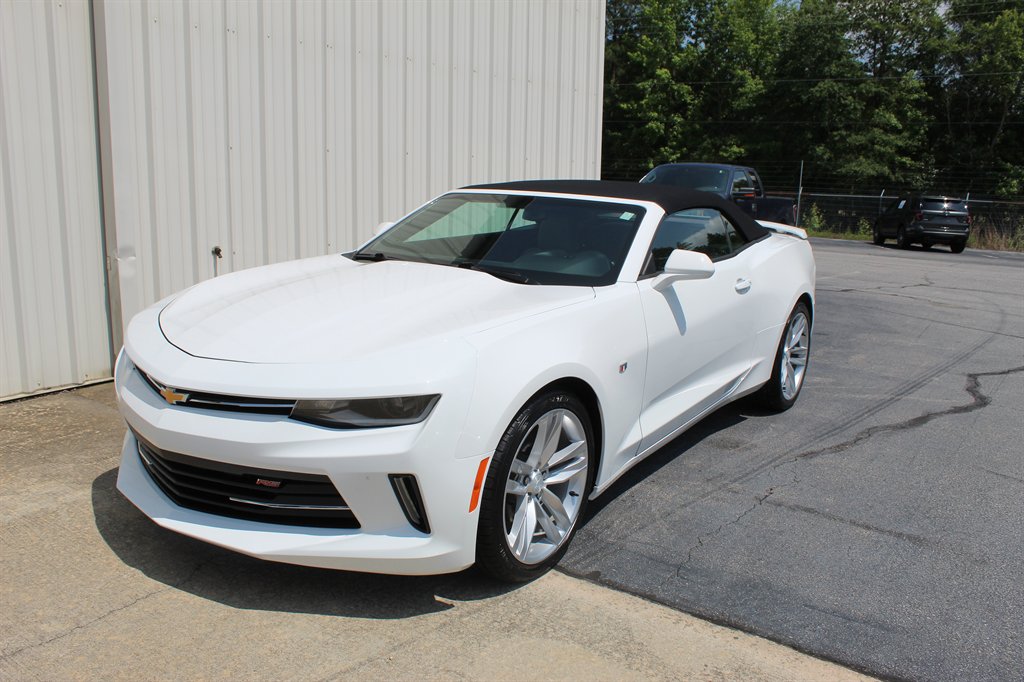 2018 Chevrolet Camaro 1LT's photo