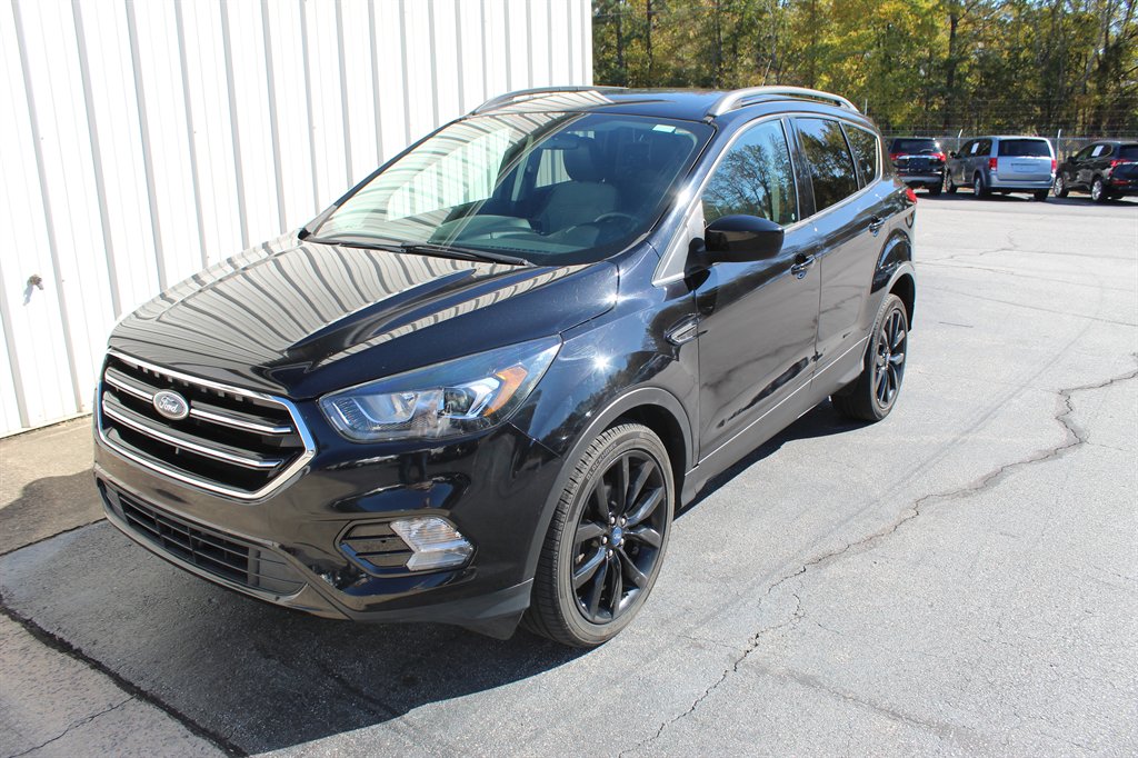 2019 Ford Escape SE's photo