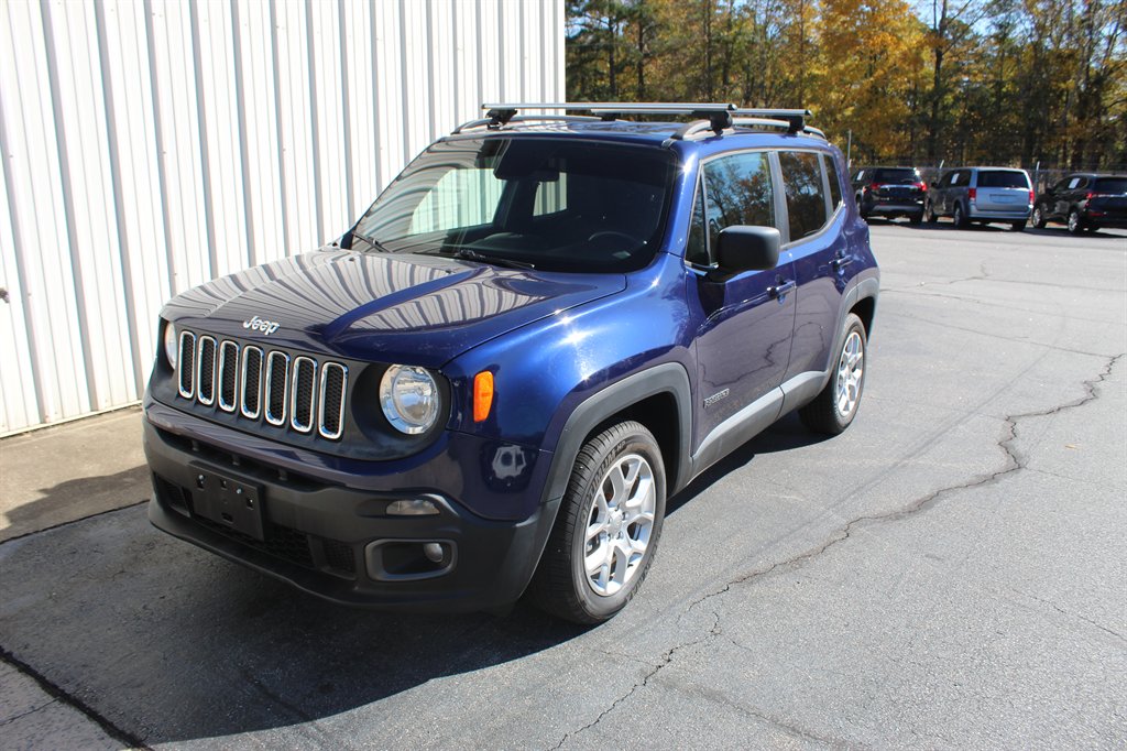 2017 Jeep Renegade Latitude's photo