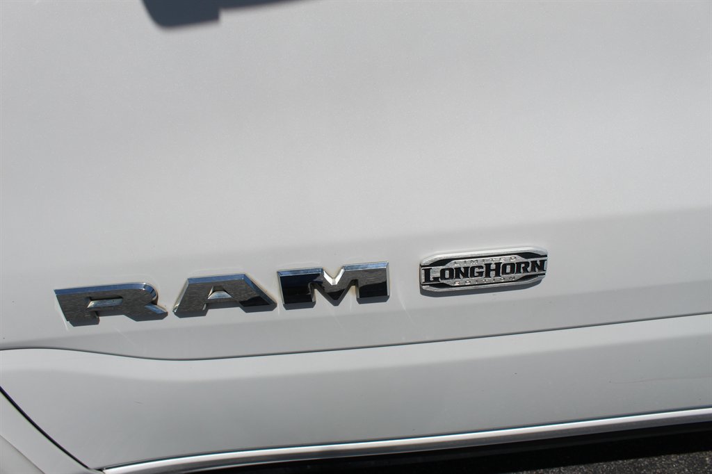 2022 RAM Ram 1500 Pickup Longhorn - Photo 17